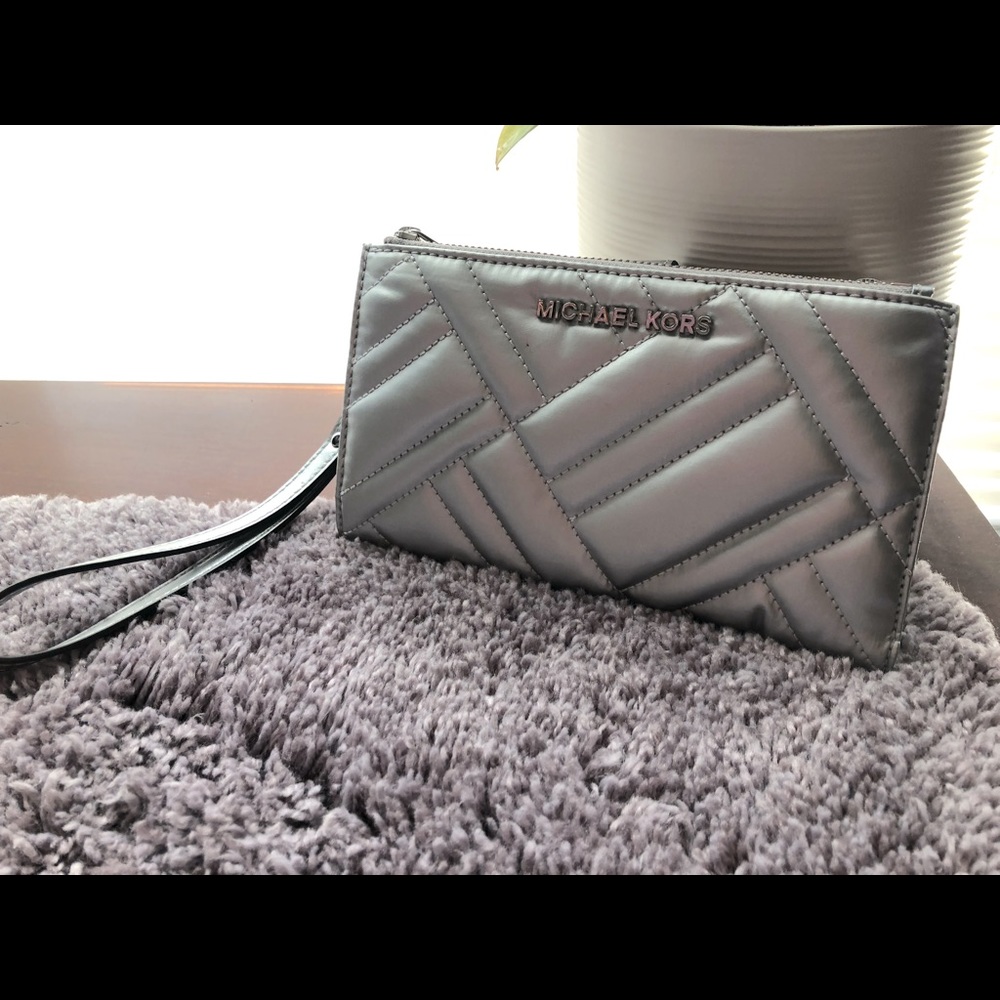 Michael Kors Wallet Clutch Wristlet